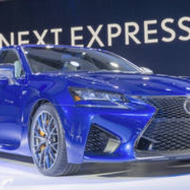 レクサス最新のFシリーズとなるスポーツセダン、GS Fをデトロイトで初公開｜Lexus