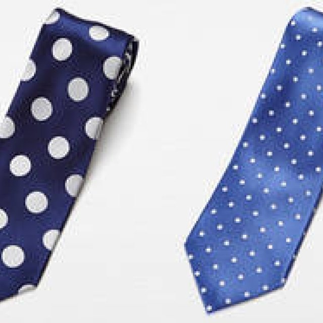 フェアファクスが作る、ブルーのサテンドットタイ｜FAIRFAX