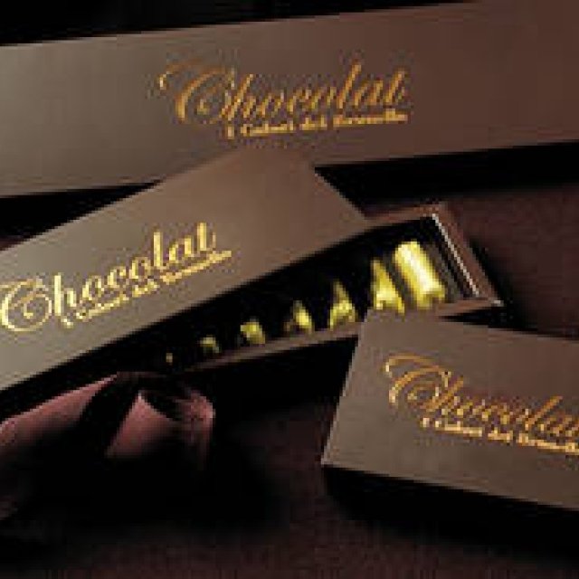 EAT｜高級赤ワインとビターチョコとのハーモニーが薫るラグジュアリーなチョコレート「コローリ・デル・ブルネッロ」