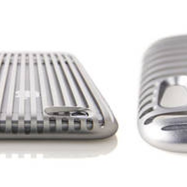 15万円（税抜）のジュラルミン製iPhone6ケース「The Slit」｜SQUAIR