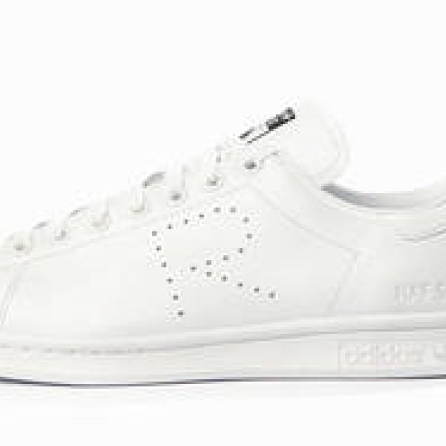 「adidas by RAF SIMONS」の2015-16年秋冬コレクション｜adidas ギャラリー