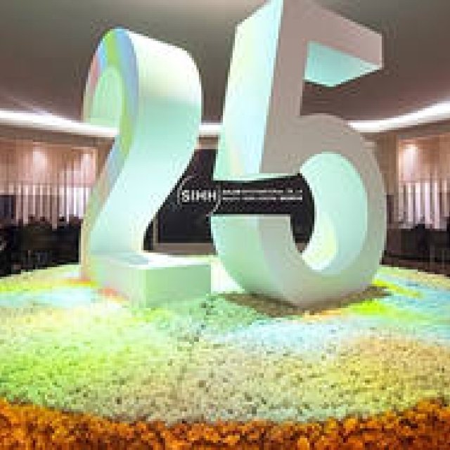 特集 ジュネーブサロン｜25周年を迎える国際高級時計展　SIHH2015