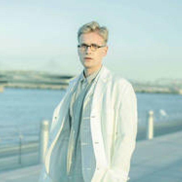 青年“フロイト”の心の移り変わりを表現したファブリックバイカズイのコレクション｜PHABLIC×KAZUI