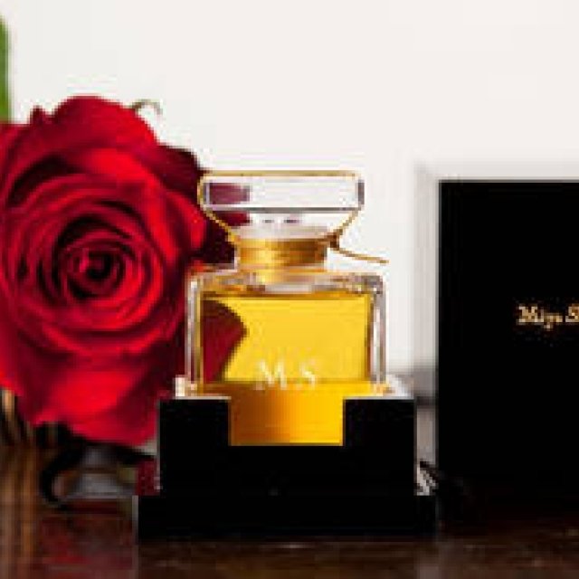 Miya Shinma PARFUM｜ミヤ シンマ パルファン パリ在住の日本人女性が仕立てるオーダーメイドの香水