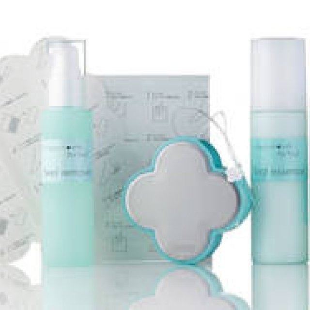 渡邉季穂がレクチャー「KOBAKO nails フットケア＆ネイルケアセミナー」開催｜KOBAKO