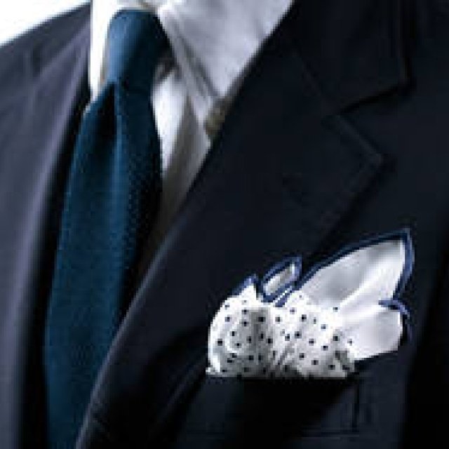 初夏の装いに華やかさをくわえるフェアファクスのポケットチーフ｜FAIRFAX