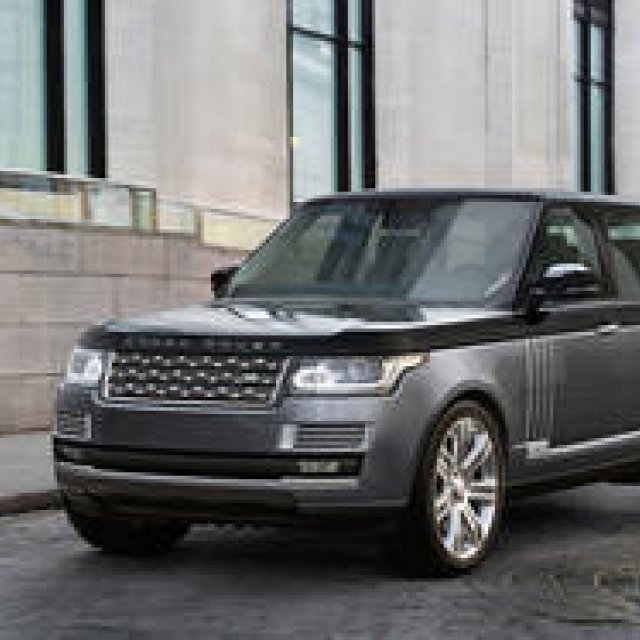 新フラグシップ、レンジローバーSVオートバイオグラフィー登場｜Range Rover