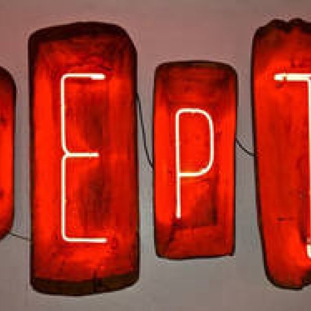 1980年代のカルチャーを牽引した伝説的な古着屋「デプト」が中目黒で復活｜DEPT