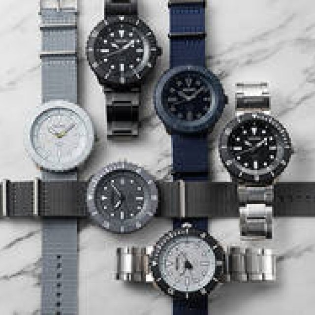 ナノ・ユニバースとコラボした機械式ムーブメントの限定モデル発売｜SEIKO