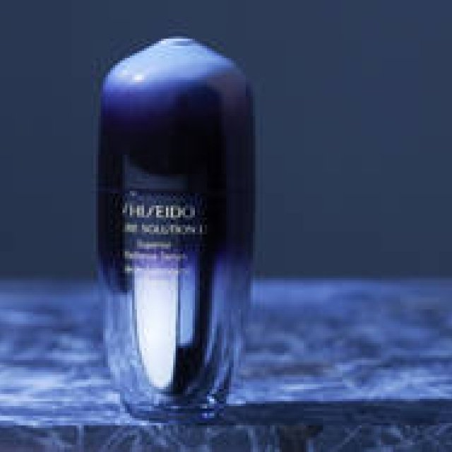 先端テクノロジーを結集した高機能美容液で輝く肌へ｜SHISEIDO