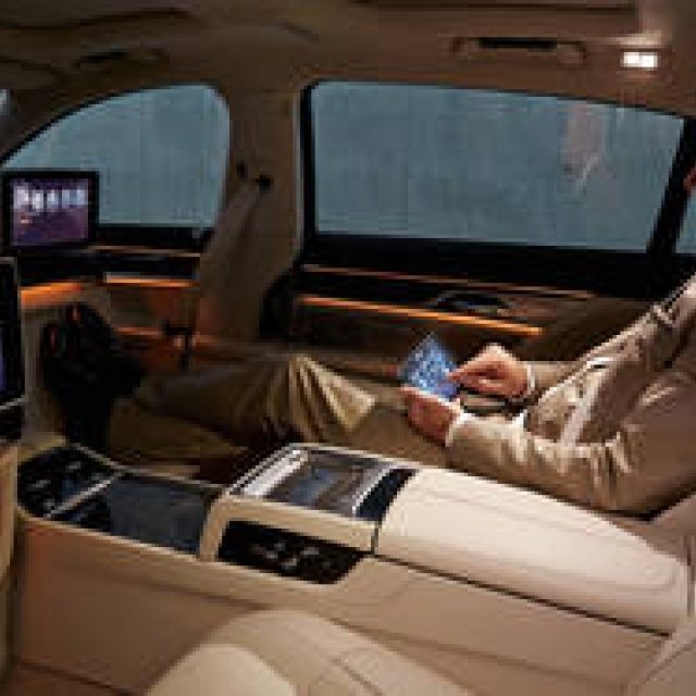 進化した新型7シリーズに迫る 後篇｜BMW