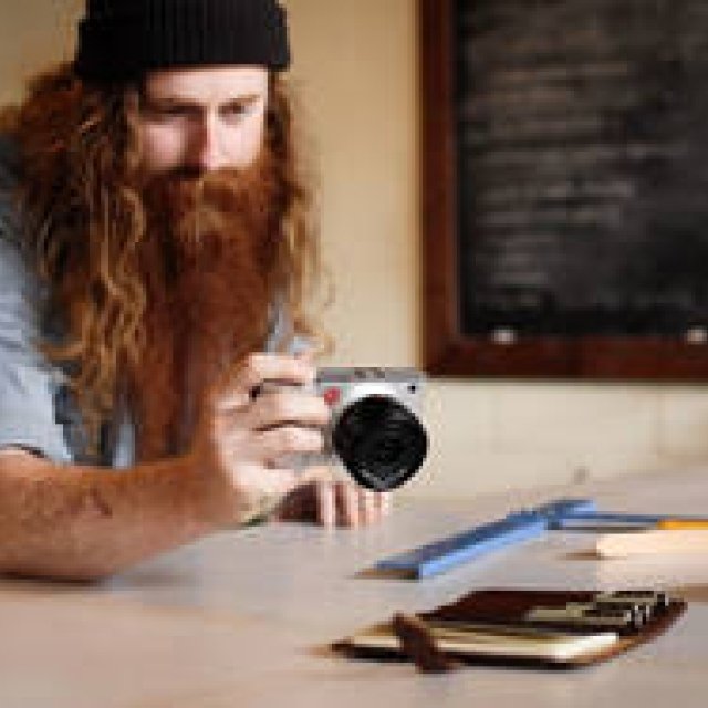 ライカ×ビルケンシュトック写真展「10 Professionals」開催｜LEICA