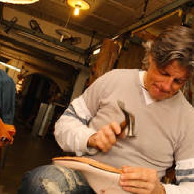 BOOK｜イタリアの工房に受け継がれる技と美、職人の人生までを案内