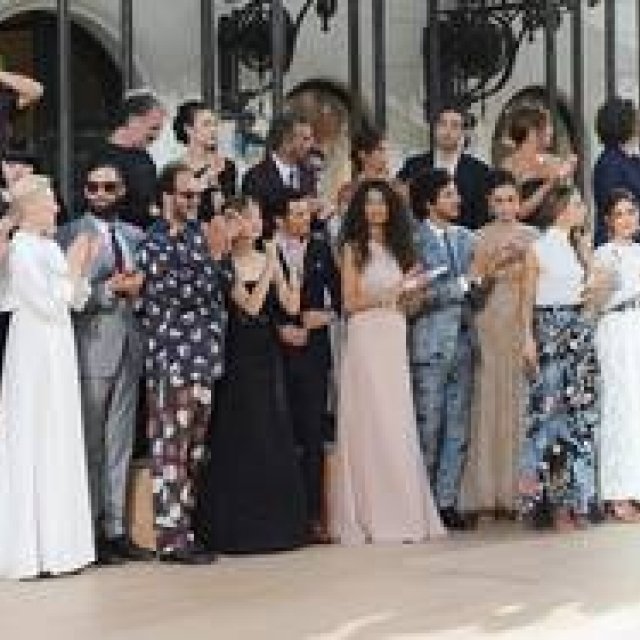 ヴァレンティノの最新コレクションショーに豪華セレブが出席|VALENTINO