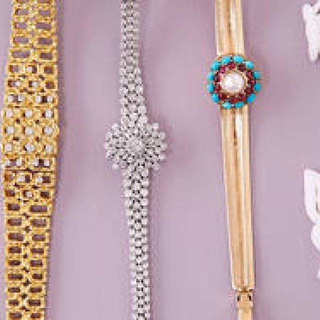 コケティッシュに装うラグジュアリーモデル｜SHELLMAN