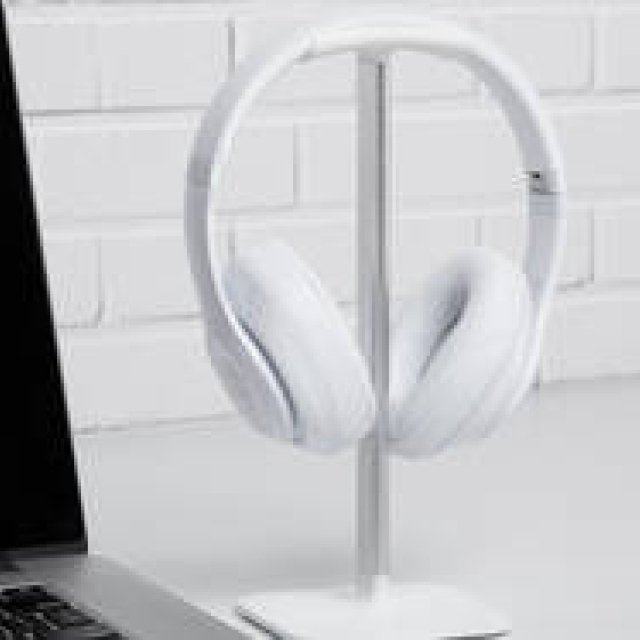 あらゆるサイズのヘッドフォンに対応するスタンド｜BLUELOUNGE