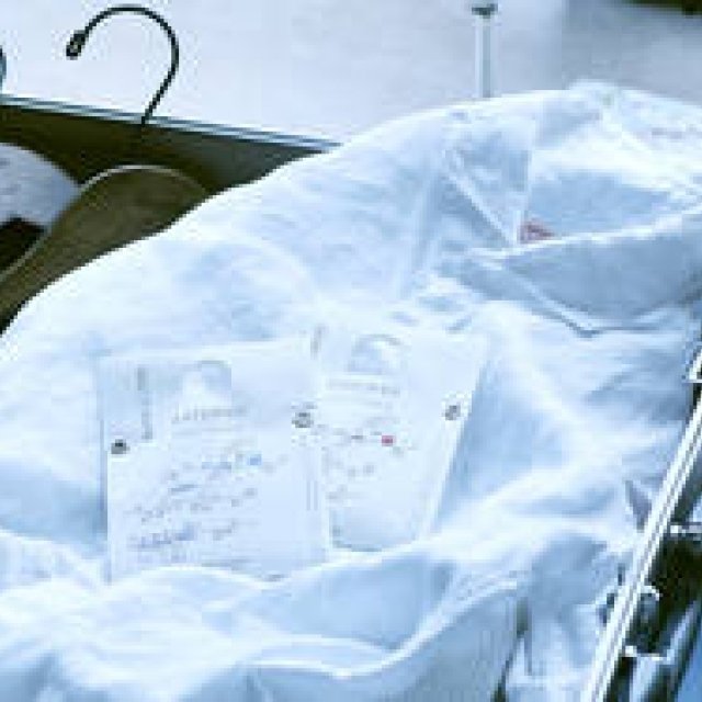 クローゼットやスーツケースでさりげなく香るサシェ｜ESTEBAN 