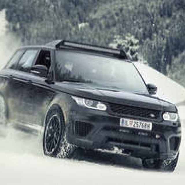 映画『007 スペクター』で使用したレンジローバーを展示｜JAGUAR LAND ROVER