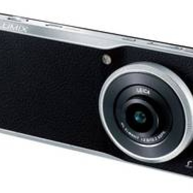 感動を共有するコミュニケーションカメラ「LUMIX CM10」発売｜PANASONIC