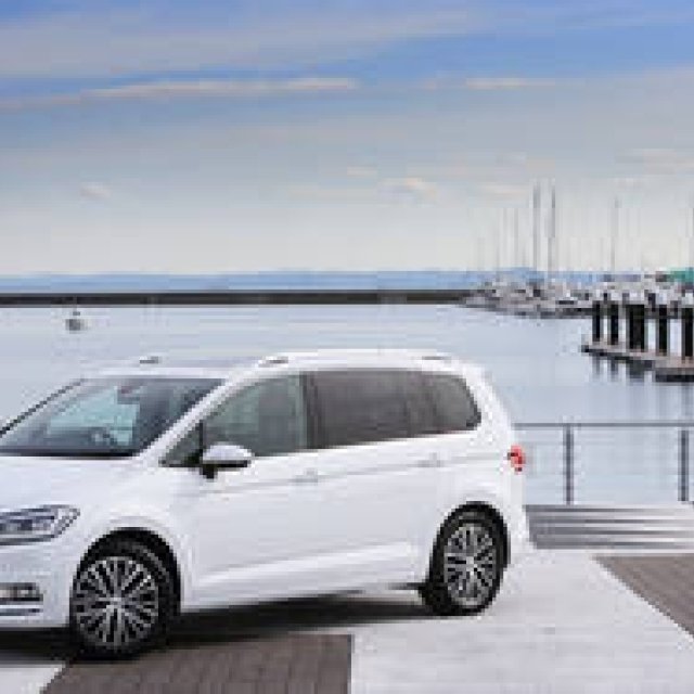 新型フォルクスワーゲン ゴルフ トゥーランに試乗｜Volkswagen