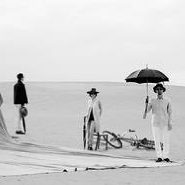 写真家・植田正治へのオマージュ〜“砂”を背景にして｜Levi’s® Made & Crafted™