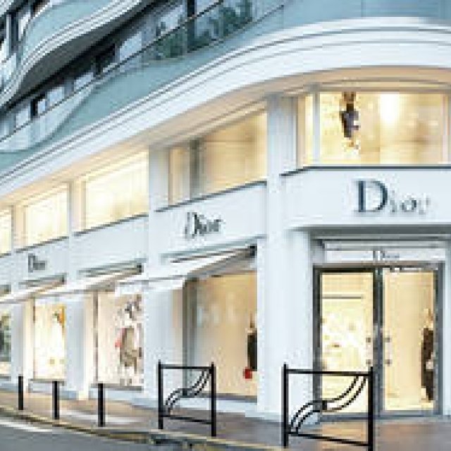 ディオール カンヌ映画祭の地で新しいブティックをオープン｜DIOR