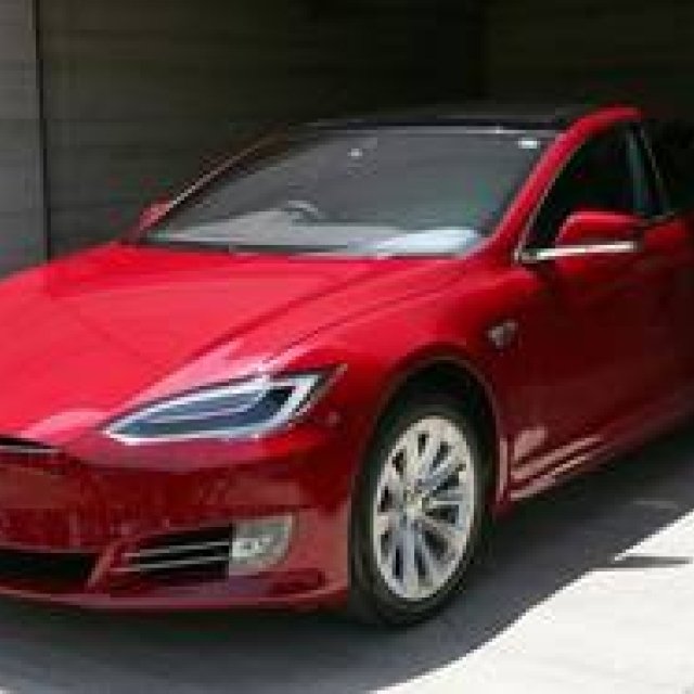 テスラ モデルSが初のフェイスリフト｜Tesla