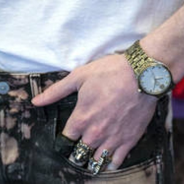 2017年ウィメンズ クルーズ コレクションにて新作ウォッチを発表｜GUCCI