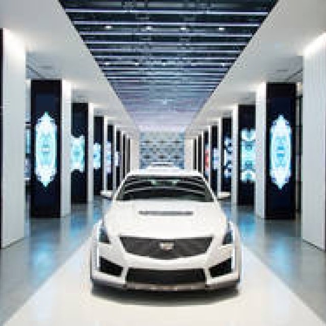 アートやファッションと融合した「キャデラックハウス」NYに誕生｜Cadillac