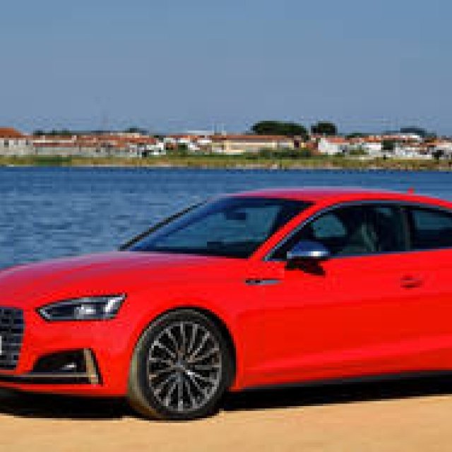 新型アウディ A5 & S5 クーペに試乗｜Audi