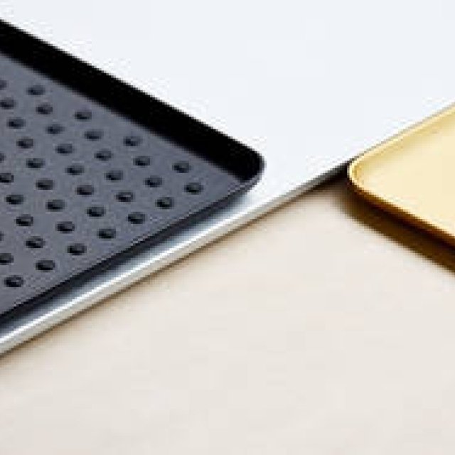 アイウエア専門店・ブリンクでは、英国発のトレーを「眼鏡置き」に｜KAYMET 