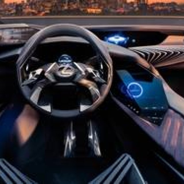 パリで世界初披露のコンパクトSUVの内装の一部を公開｜Lexus