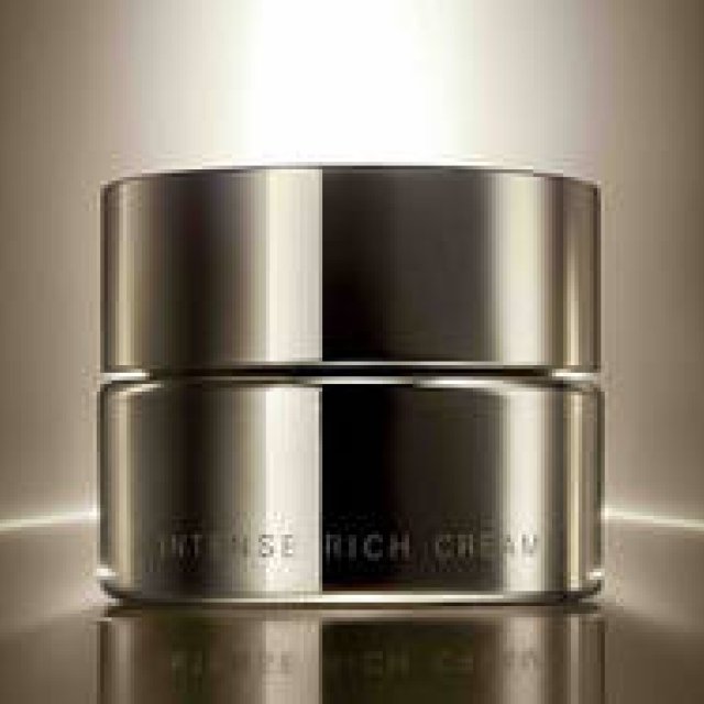 スックからエイジングケアに適した極上のクリーム誕生｜SUQQU