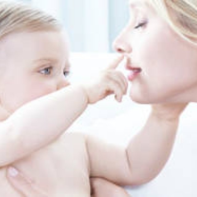 クラランスが産後ボディ＆バストケアのセミナーを開催｜CLARINS