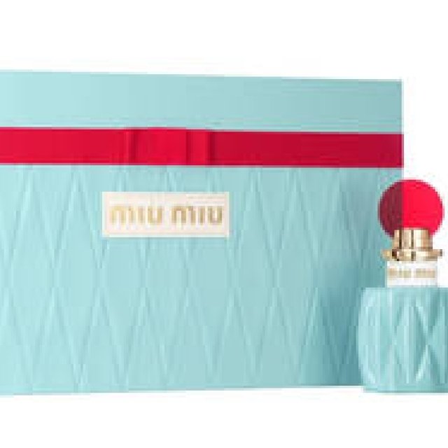 ミュウミュウからボディローションをセットにしたクリスマス セット登場｜Miu Miu