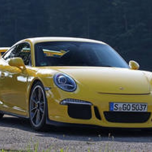 自動車写真の第一人者、小川義文氏による写真展