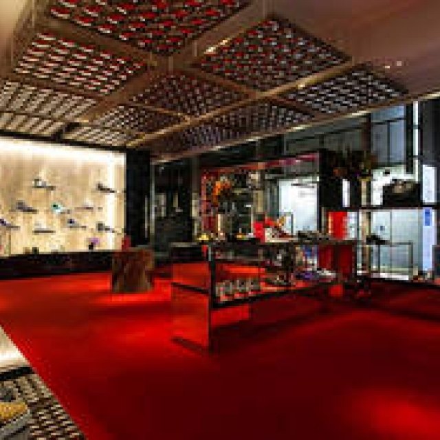 クリスチャン ルブタンがメンズ旗艦店を銀座にオープン｜Christian Louboutin