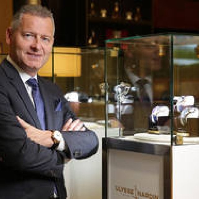 ドンツェ・カドランのエナメル文字盤は、我が社の強みのひとつ｜ULYSSE NARDIN