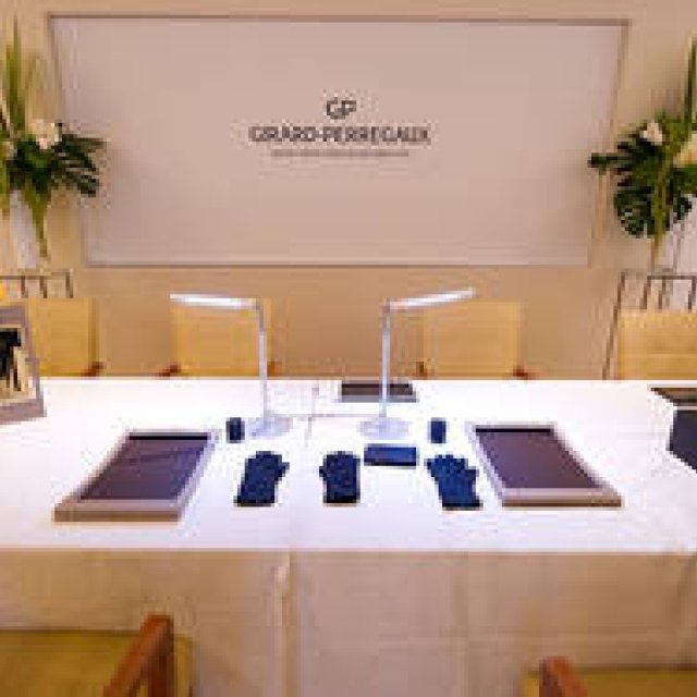 これは夢か、幻か……。超複雑時計に囲まれた部屋｜GIRARD-PERREGAUX