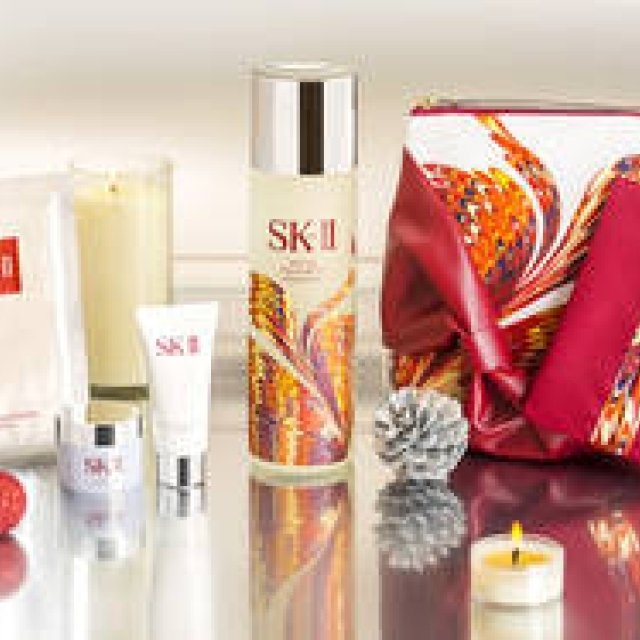 今こそエスケーツーのクリスマス限定コフレを手に入れよう！｜SK-II