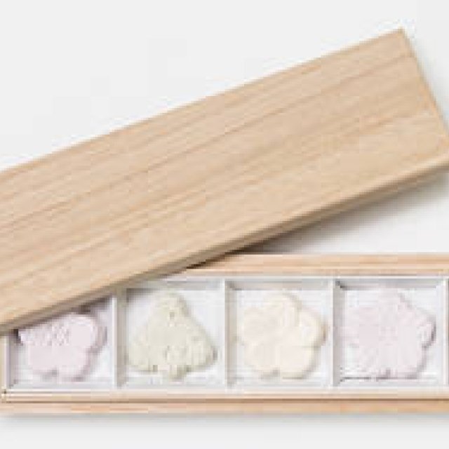 太宰府天満宮の公式土産を「ビオトープ」がプロデュース｜doinel