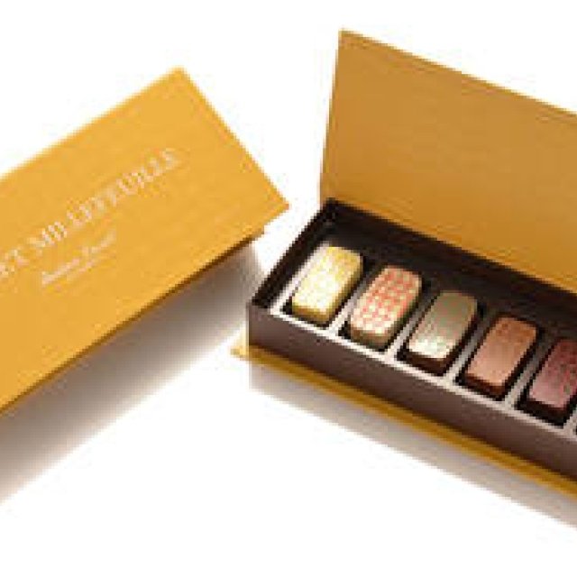 2017バレンタイン・コレクション「コフレ・ミルフイユ」｜Frédéric Cassel