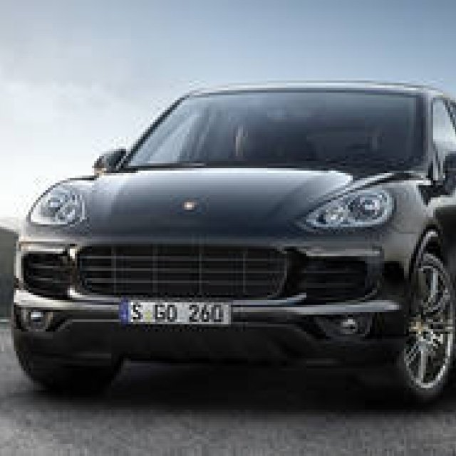 ポルシェ「カイエンS」にプラチナ エディションを設定｜Porsche