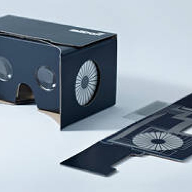 最新のiPhone、各種スマートフォンに対応。ダンボール製VRゴーグル｜WHITE