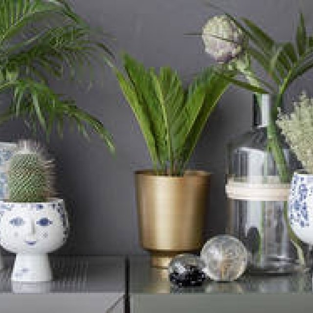 絵本のような幻想的な世界観、独特の色彩感覚がプロダクトに｜BJORN WIINBLAD 