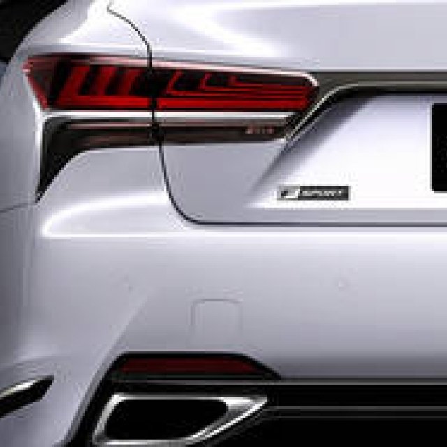 新型LSにFスポーツが間もなく登場｜Lexus