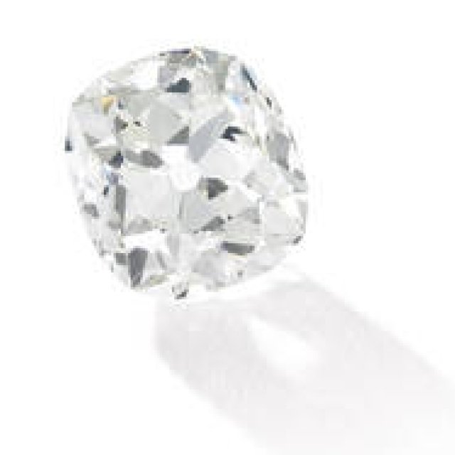 10ポンドの指輪が約66万ポンドで落札｜JEWELRY