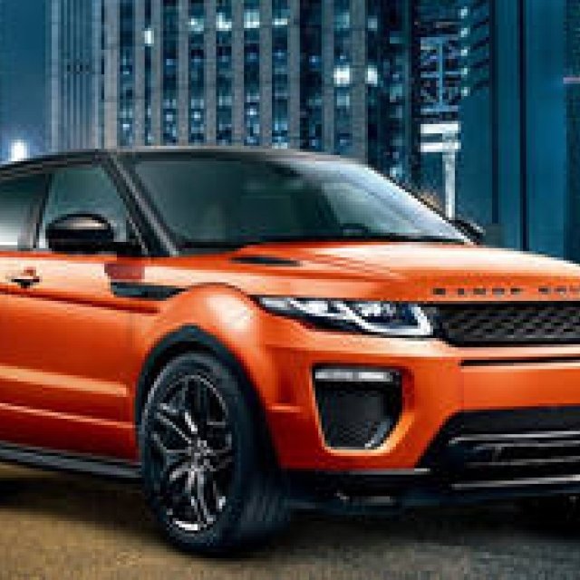 ジャイアンツカラーのイヴォーク特別仕様車｜Range Rover ギャラリー
