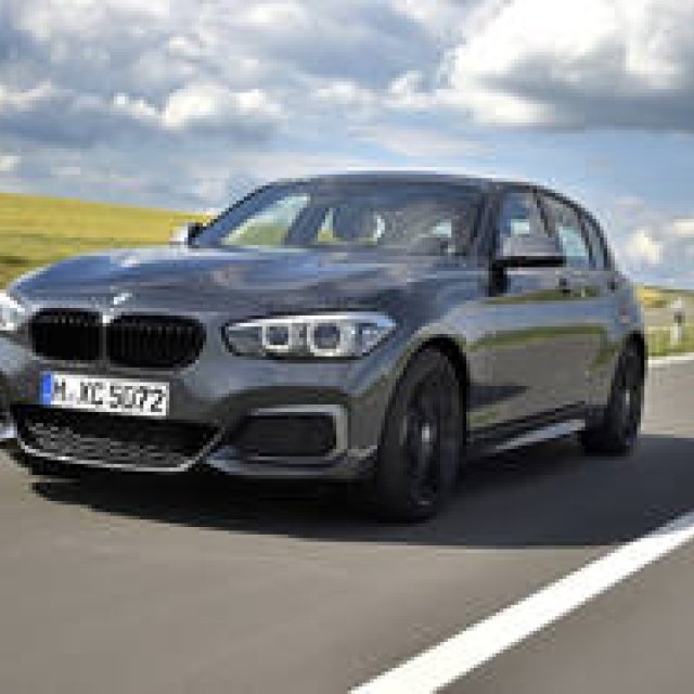 BMW1シリーズの内装デザインを一新。限定モデルも｜BMW