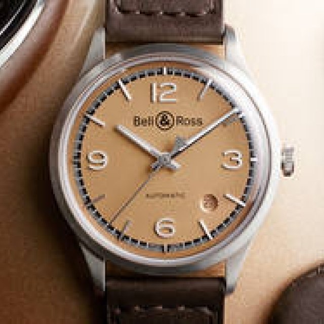 Bell & Ross｜2017年新作「Bellytanker」（ベリータンカー）は、3針とクロノの2モデル構成